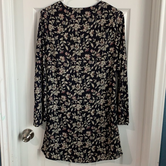 Jella c. Dress Size: small - Picture 2 of 6